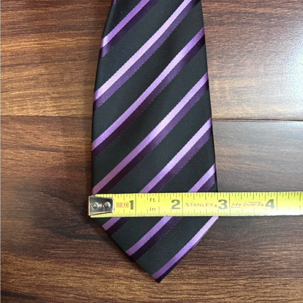 ❄️END of SEASON SALE❄️BERGAMO New York Sophisticated Black and Purple Repp Tie